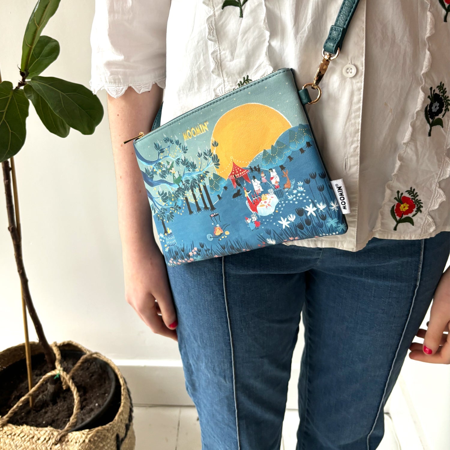 Moomin Picnic Crossbody Bag - House of Disaster