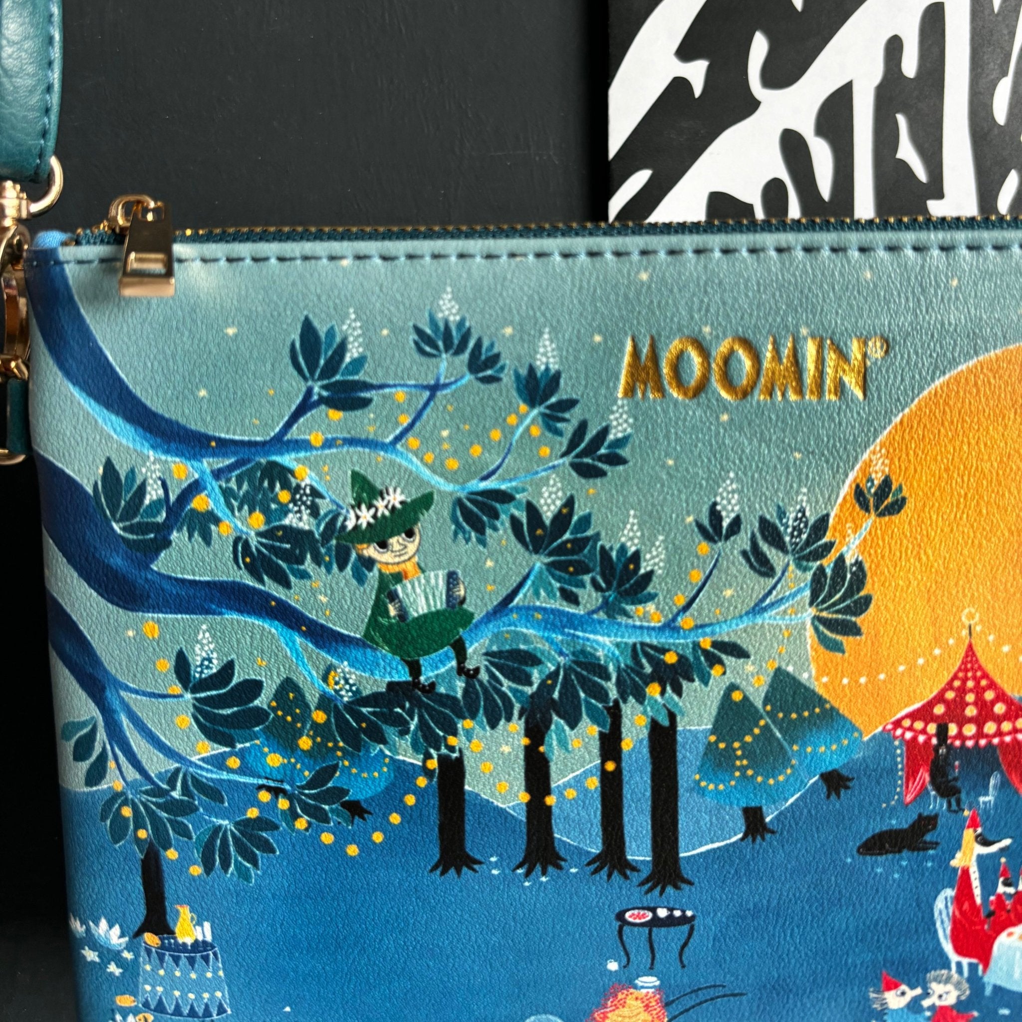 Moomin Picnic Crossbody Bag - House of Disaster