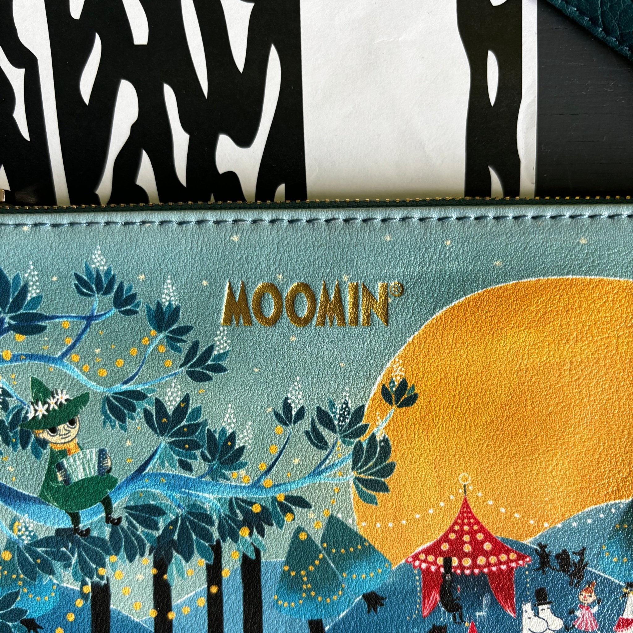 Moomin Picnic Crossbody Bag - House of Disaster